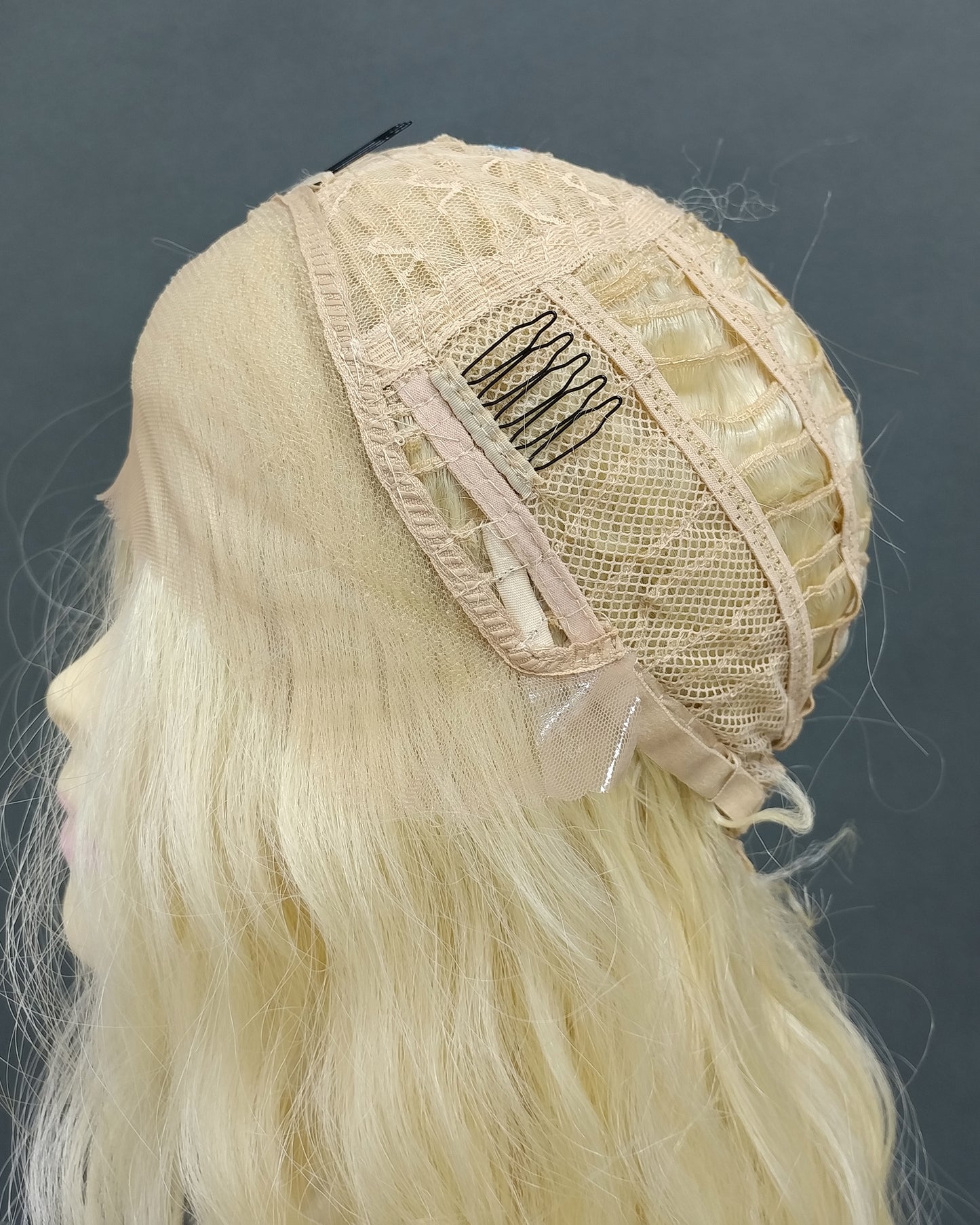 Lace Front Long Wavy Light Blonde Heat Resistant Wig 23 Inch [Olive-613)