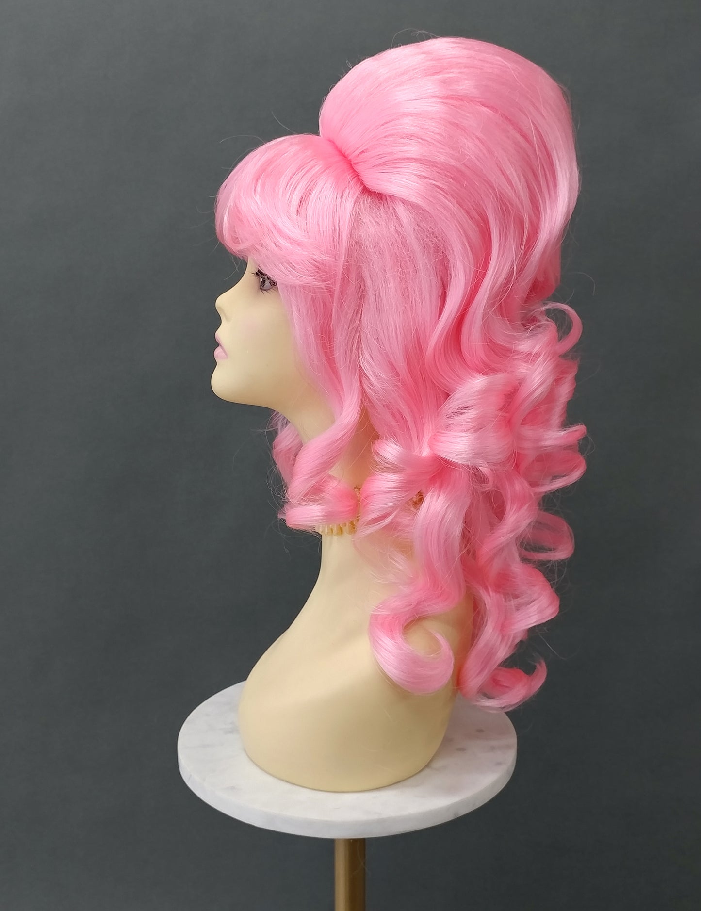 Light Pink Wavy Beehive Wig [WvBeehive-LPink]
