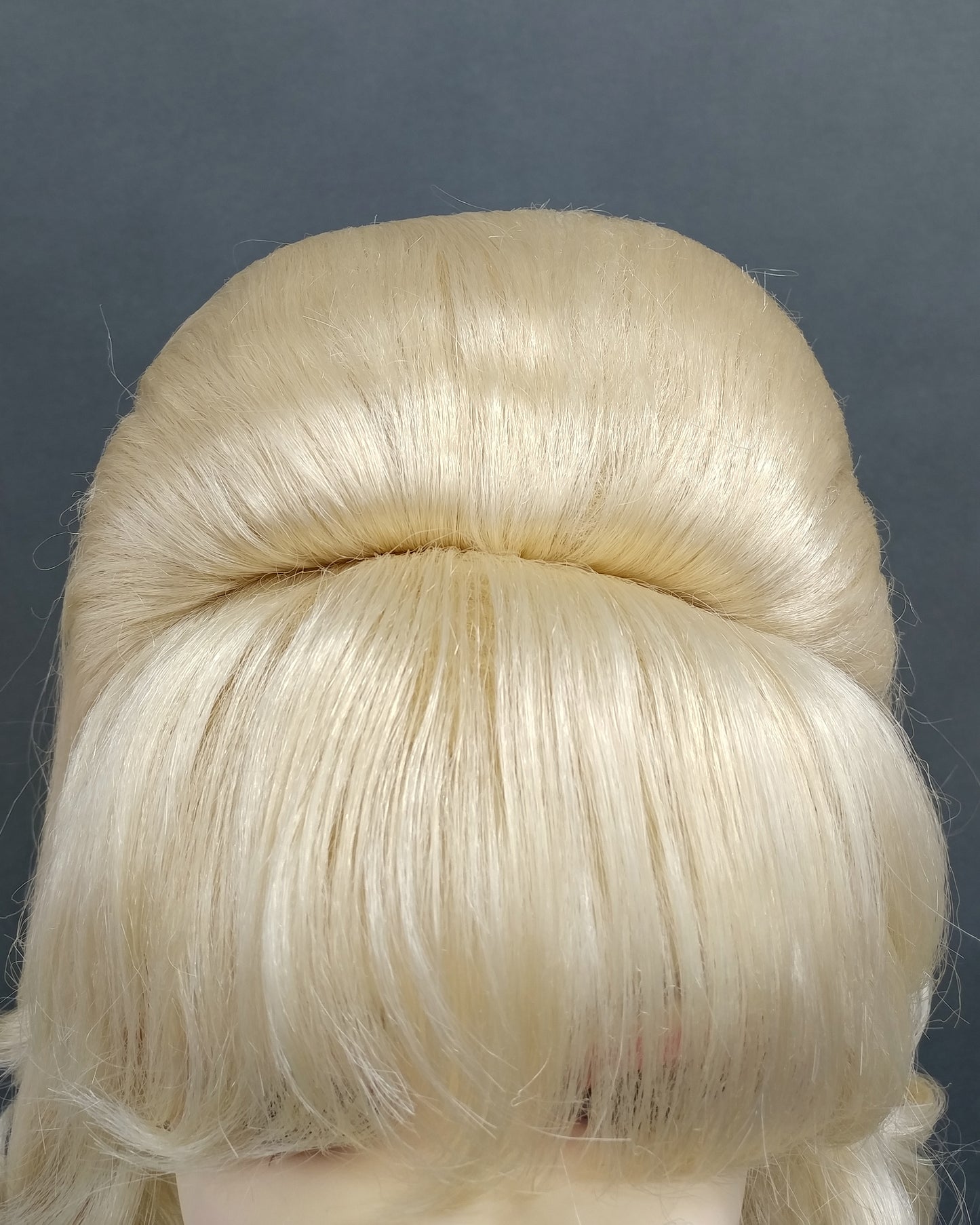 Blonde Wavy Beehive Wig [WvBeehive-613]