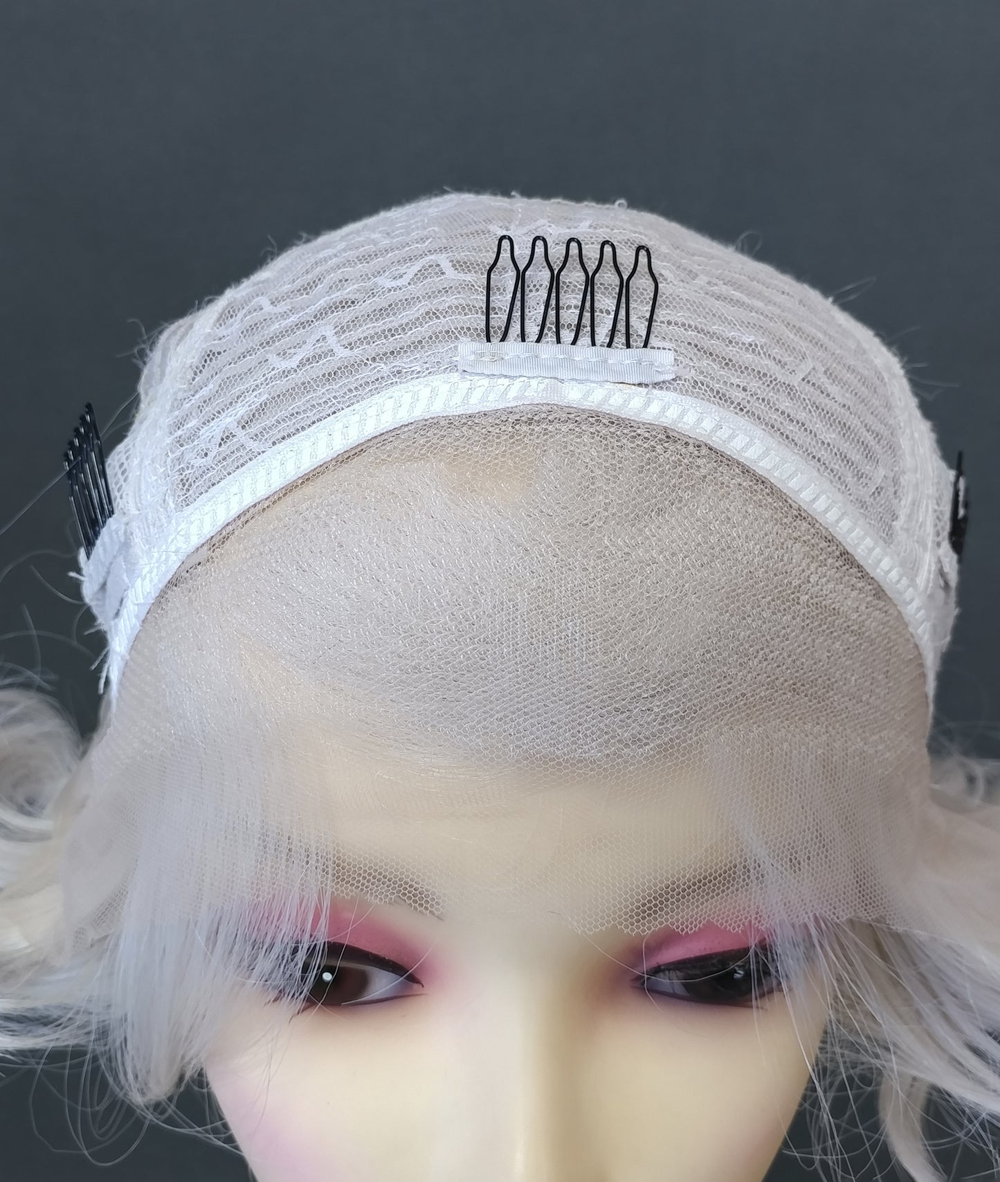Lace Front Short White Gray Curly Heat Resistant Vintage Style Wig [Doris-60]