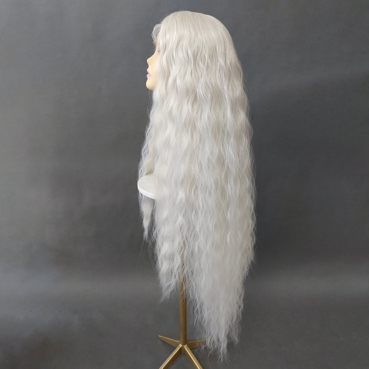 40 inch Silver Gray Extra Long Wavy Lace Front Wig [Isadora-Moonlight]