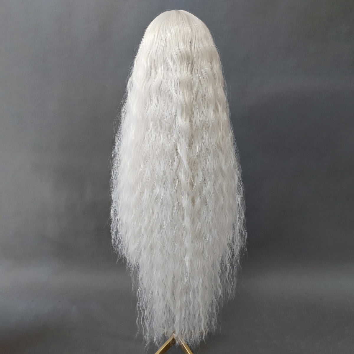 40 inch Silver Gray Extra Long Wavy Lace Front Wig [Isadora-Moonlight]