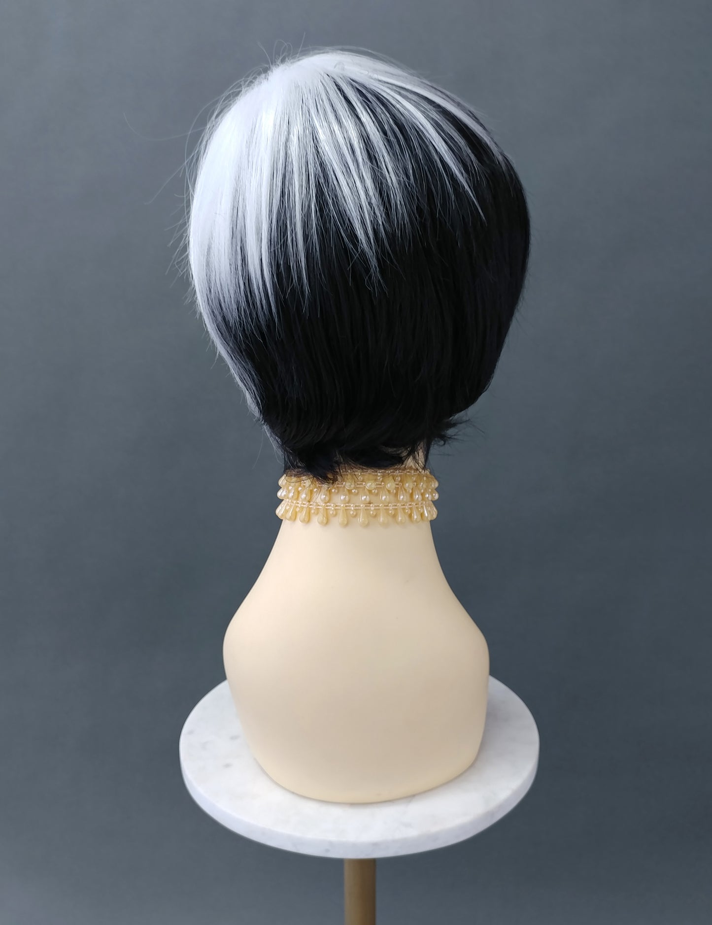 Black and White Split Color Short Wig [Luna-BW]