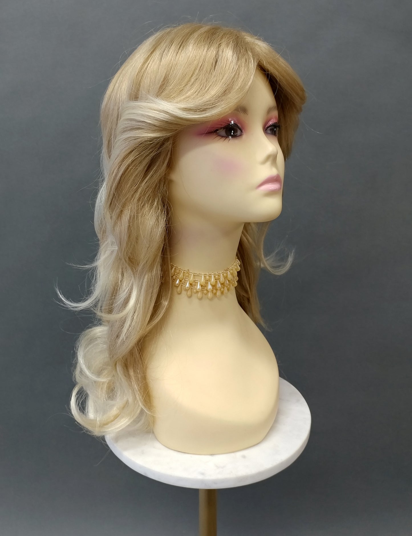 Golden Blonde Feathered Retro 70s Long Wavy Wig [Willa-24/613]