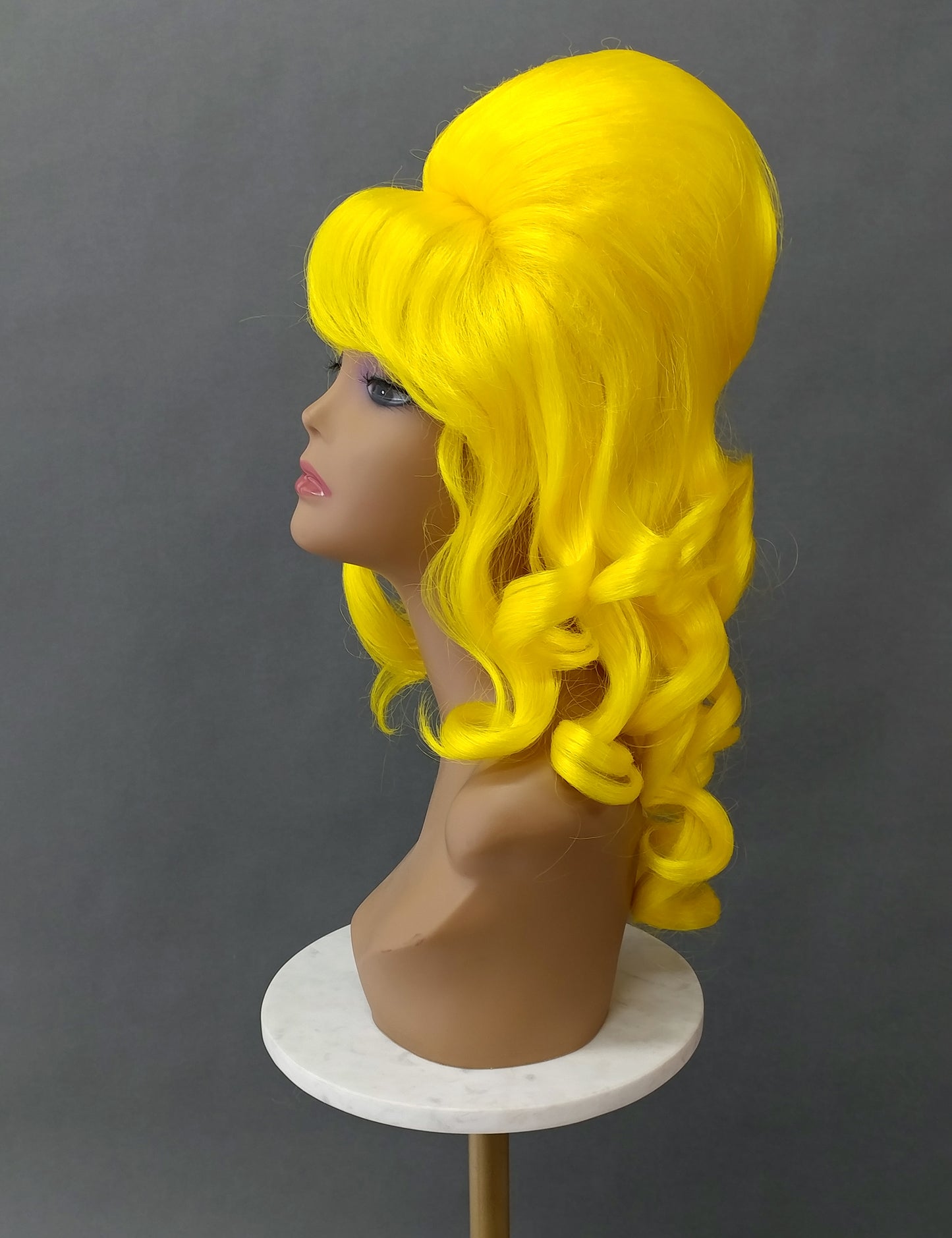 Yellow Wavy Beehive Wig [WvBeehive-Yellow]